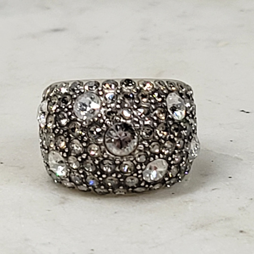 Anatolia  Swarovski Crystal Statement Ring Size 6 Silver Wide Band